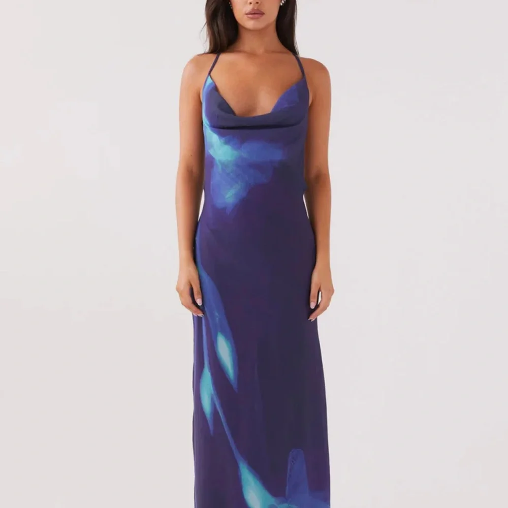 Elegant Blue and Purple Women's Dress - Picture 1 of 5